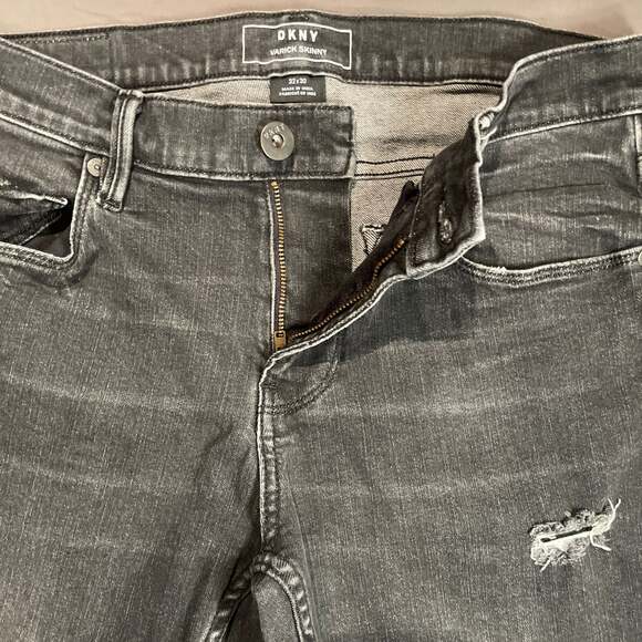 DKNY Men's Varick Skinny Fit Distressed Black Jeans Size 32x30 - Picture 2 of 9